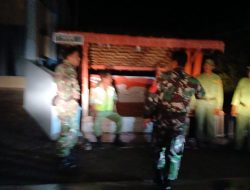 Babinsa dan Warga Klewor Perkuat Siskamling, Ciptakan Kamtibmas Kondusif