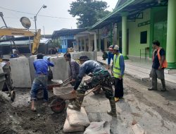 Angkong Sederhana Jadi Saksi Kerja Nyata Prajurit TNI bersama Masyarakat & Ormas Di TMMD