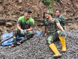 Di Balik Kucuran Keringat, Ada Senyum Yang Terpancar Di Lokasi TMMD 127 Kodim Wonogiri 