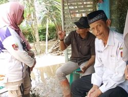 Camat Panti Bersama Muspika, Kades, Dinsos, PMK dan BPBD Salurkan Bantuan Korban Banjir Bandang di Dusun Glundengan Desa Suci Panti 