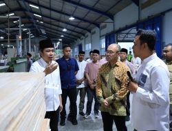 Kunjungan di PT Nankai Menggunakan Minibus, Gus Fawait Dorong Efisiensi Energi di Jember*